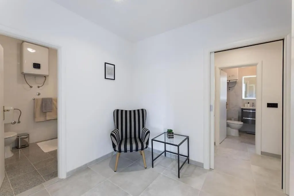 Apartment Ozzy Kastela