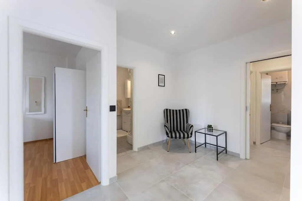 Apartment Ozzy Kastela
