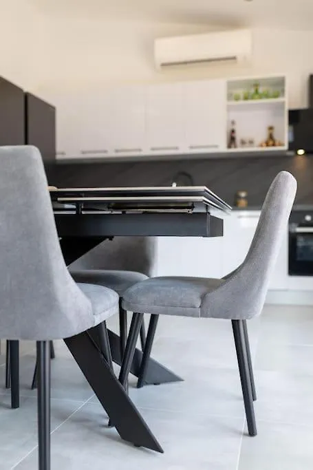 Apartment Ozzy Kastela