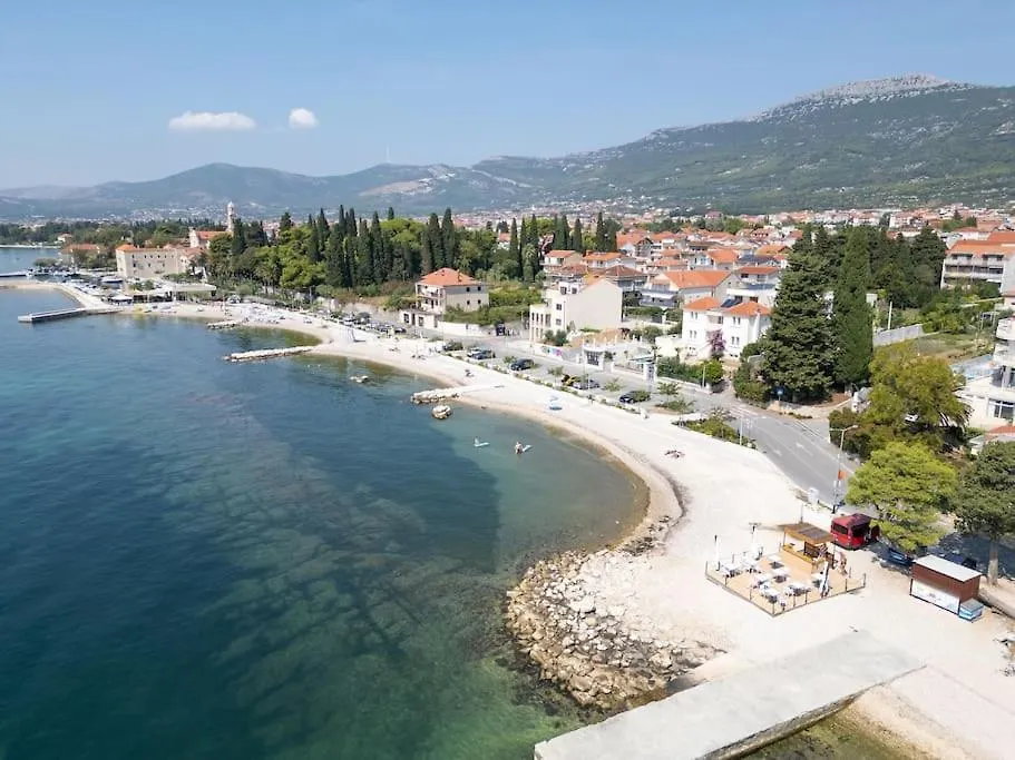 Apartment Ozzy Kastela 0*,  Croatia